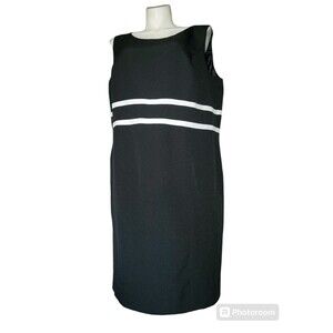 Le Suit Plus Women's Black/Vanilla Ice Colorblocked Dress, Size 22W